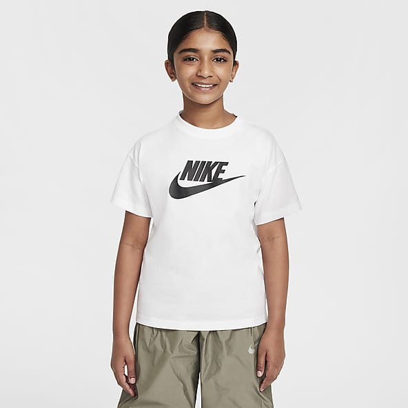 K z Cocuk En Cok Satan Urunler Beyaz Ustler ve Ti ortler. Nike TR